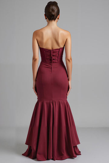 Robe de soirée sans bretelles en mousseline de soie rouge foncé Sirène High-Low